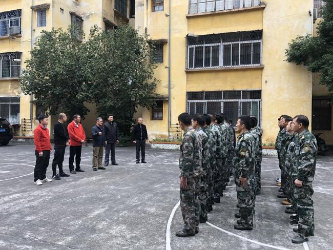 (2020.12.03)廣連高速10標(biāo)11標(biāo)項(xiàng)目部領(lǐng)導(dǎo)慰問陽(yáng)山縣森林消防大隊(duì)_3